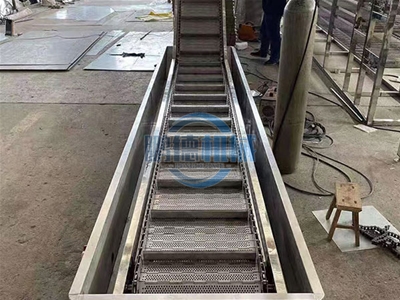 鏈板提升輸送機